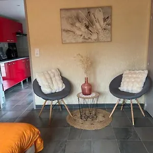  Appartement La Croisee Des Chemins France